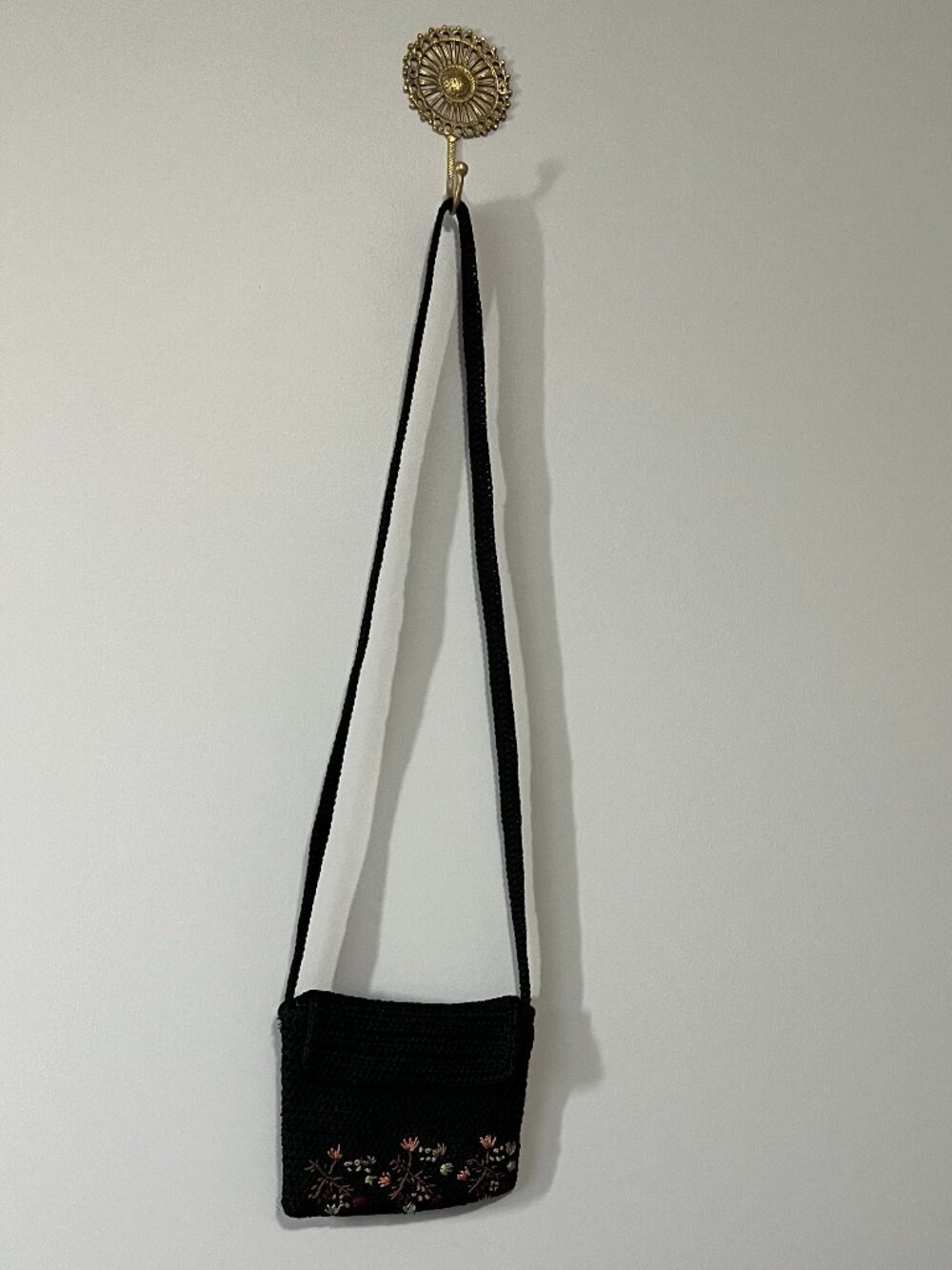 Boho Crochet Crossbody Bag Black Floral Embroidered Small Purse Frankie & Johnni